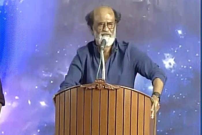 राजनीति में एंट्री करेंगे सुपरस्टार रजनीकांत, DMK-AIADMK से अलग होगा मुकाम!