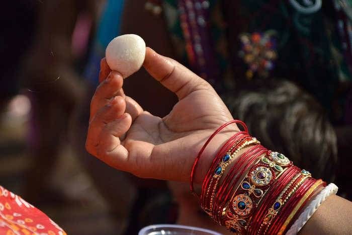 एक रसगुल्ले के कारण शादी का पंडाल बन गया अखाड़ा, बिना दुल्हन के वापस लौटी बारात