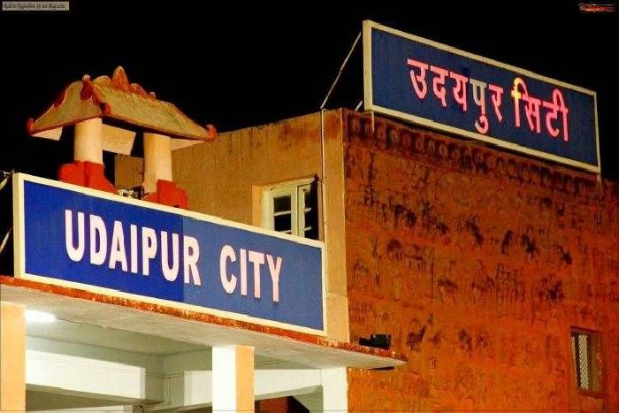 सामने आई उदयपुर सिटी स्टेशन के स्वच्छता पायदान पर फिसलने की वजह, क्लीनिंग स्टाफ और पार्किंग के अलावा ये कारण है जिम्मेदार