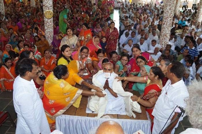 jain dikhsha हर्ष-हर्ष, जय-जय के जयकारों से गूंजा दीक्षा स्थल, अभय कुमार बने जयंत मुनि