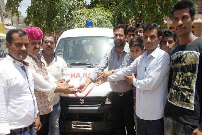 बेटी के विवाह में पिता ने भेंट की एम्बुलेंस