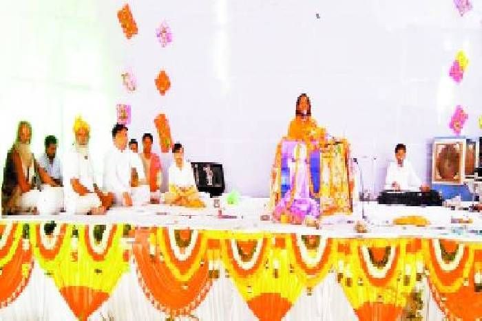 Shri Ramcharitmanas Path 'जिस स्वरूप में देखना चाहते हो उसी में दर्शन देते हैं भगवान, बस आपमें आस्था हो'