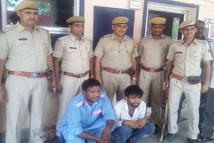 नाबालिग बालिका को बेचने आए थे