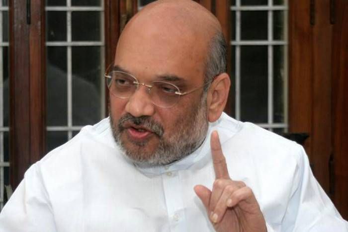 amit shah 'महात्मा गांधी चतुर बनिया' के बयान पर भड़की कांग्रेस, कहा-शाह और मोदी मांगे माफी