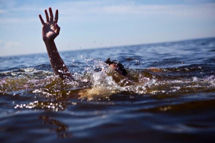 child drown in kaylana lake of jodhpur, drowning case in jodhpur, kaylana lake of jodhpur, weather of jodhpur, people swimming in kaylana lake, jodhpur news जोधपुर की कायलाना में नहाने गए छह दोस्तों के साथ हुआ कुछ एेसा की सिहर उठा परिवार