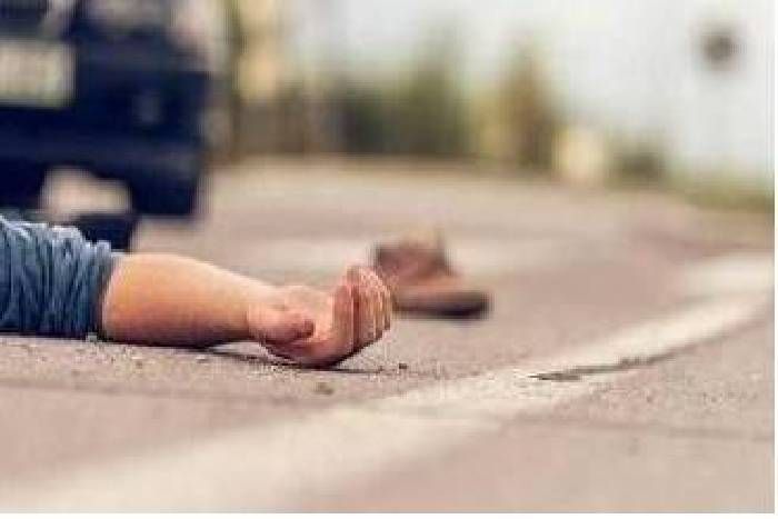 accident तेज रफ्तार वाहन ने बाइक को टक्कर मारी, व्यक्ति की मौत