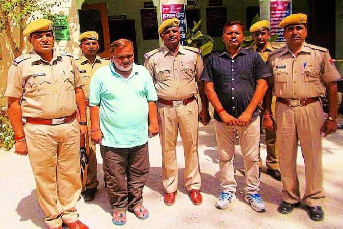 gangster 32 साल बाद पकड़े गए इस गैंगस्टर ने किए संगीन जुर्म लेकिन बेटे व बेटी को बनाया सीए , पढ़ें पूरी खबर