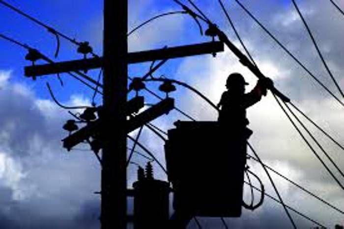 Injured due to Electric Shock करंट लगने से झुलसा इंजीनियर