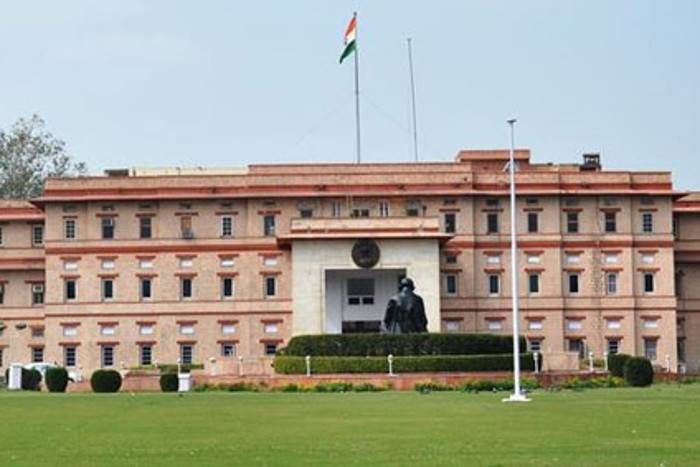 rajasthan sachivalaya वह री राजस्थान सरकार! तबादलों के भंवर में फंसा डाली 'अफसरशाही', 3 साल में अफसरों के किए 6-6 बार ट्रांसफर