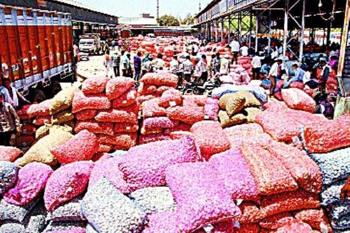 किसानों की हुंकार से उड़ी सरकार की नींद, 3 दिन में 1200 बढ़े लहसुन के दाम