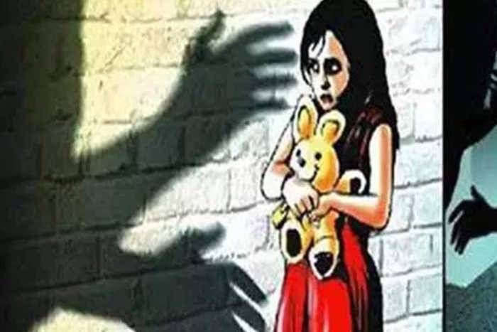 बच्ची ने डॉल के जरिए बताई दरिंदगी की कहानी, जज ने आरोपी को सुनार्इ पांच साल की सजा