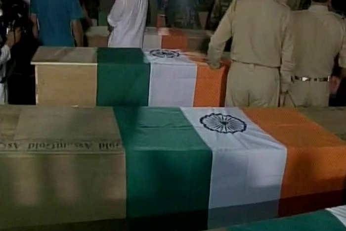 साथी जुनैद मट्टू के खात्मे से बौखलाए आतंकियों की बर्बरता, पुलिस के शहीद जवानों के शवों से की बर्बरता