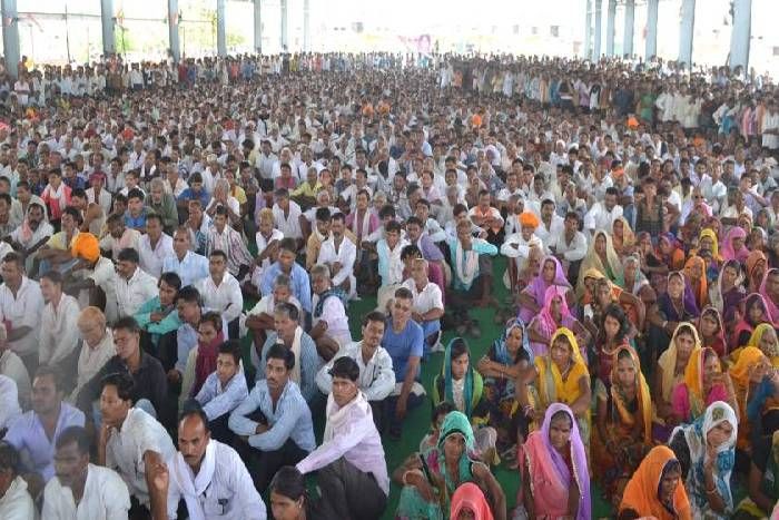 महापड़ाव में फूटा किसानों का गुस्सा, गांवों में मत घुसने दो नेताओं को