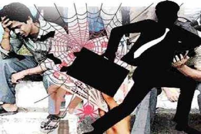 Chitfund लग्जरी कार का लालच, कीमत चुकाई 46 करोड़ : एक दो नहीं, 21 हजार लोगों को लगी लालच की लत