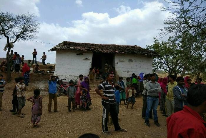 केलूपोश मकान में आग, एक व्यक्ति जिंदा जला