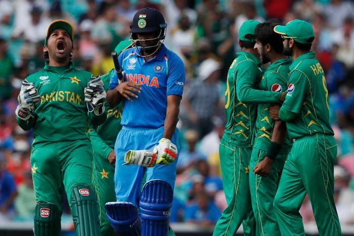 india vs pak शर्मनाक हारः भारत को हरा पाकिस्तान ने चैंपियंस ट्रॉफी पर किया कब्जा, कोहली की टीम ने किया निराश