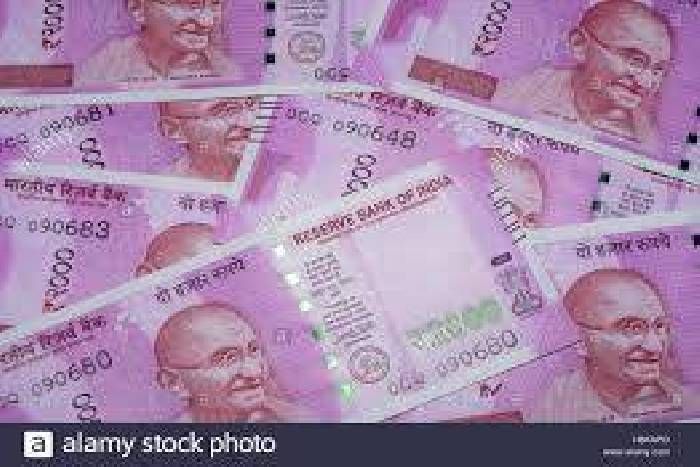 rupess OMG! जमीन निगल गई 14 लाख रूपये के नये नोट
