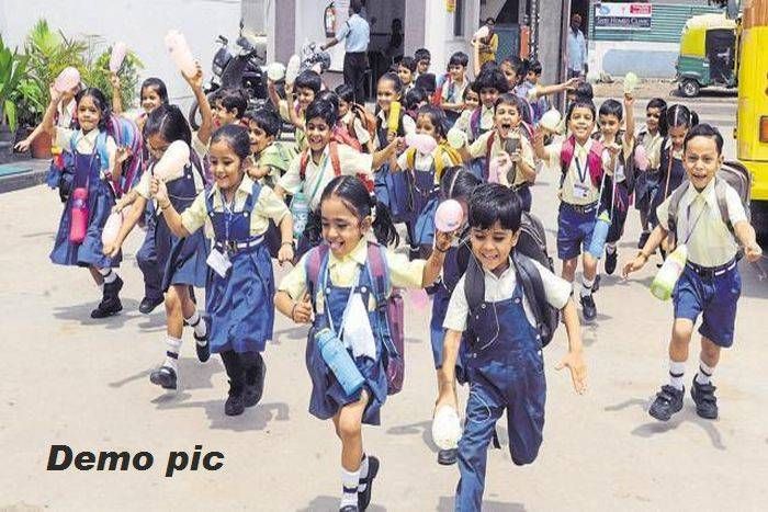 स्कूलों में लौटी रौनक, 5 जुलाई तक साढ़े सात से साढ़े बारह बजे खुलेंगे
