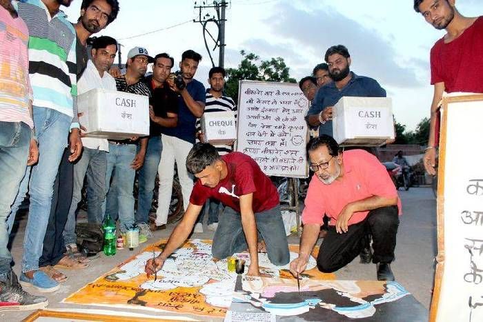 Helping hand कैंसर पीडि़त की मदद के लिए बढे सैकड़ों हाथ, आगे आए कलाकार