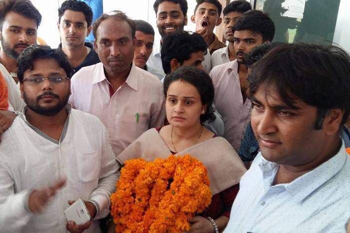 poonam chhabra नशे के कारण बढ़ रहे है दुष्कर्म, कब सरकार अपनी चुप्पी तोड़ेगी: पूनम छाबड़ा