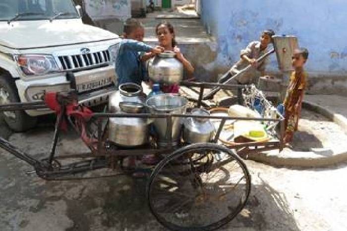 tonk रमजानुल मुबारक महीने में पानी-बिजली ने रोजेदार की बढ़ाई परेशानी