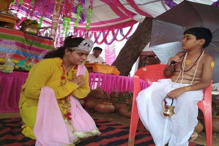 Yashoda maia give greetings ... यशोदा मैया दे दे बधाई...