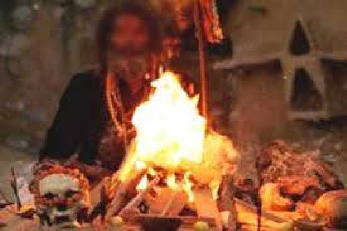...तो ऐसे करते हैं तांत्रिक विद्या से 2 लाख को 2 करोड़ और 2 तोला सोने को 20 तोला