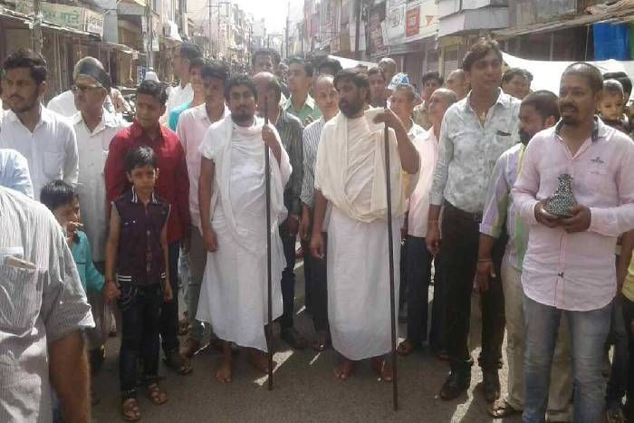 प्रतापगढ़ संतों का हुआ शहर में मंगलप्रवेश