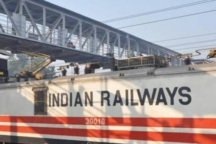 reservation for divyang दिव्यांगों के लिए अच्छी खबर, थर्ड एसी कोच में मिलेगा लोवर बर्थ