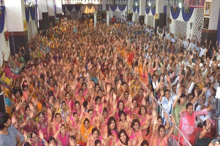 कड़वे प्रवचन: खुशी चाहिए तो हर हाल में जीना सीखो....जानिए आखिर किसने कहा ऐसा...