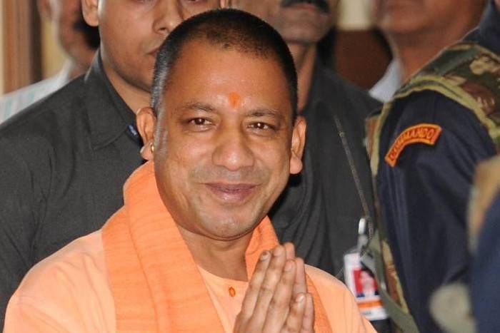 yogi adityanath विपक्ष के हंगामे के बीच योगी सरकार ने पेश किया पहला बजट, कर्जमाफी के अलावा सरकार ने पेश किया विकास का रोडमैप