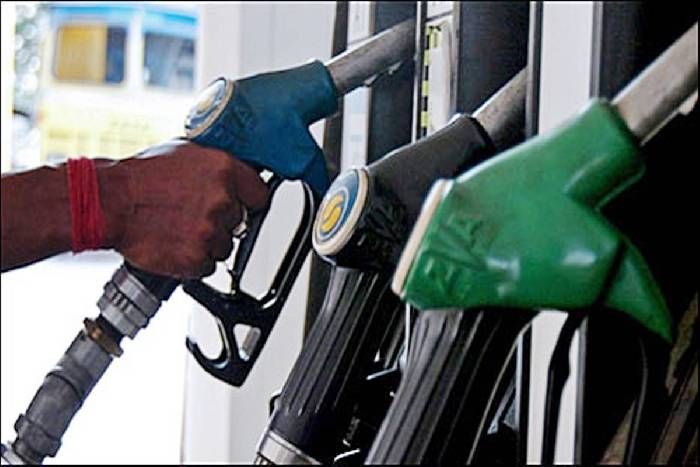 petrol Strike पेट्रोलियम डीलर एसोसिएशन के अध्यक्ष की वार्ता पर पेट्रोल पंप संचालकों की हड़ताल स्थगित