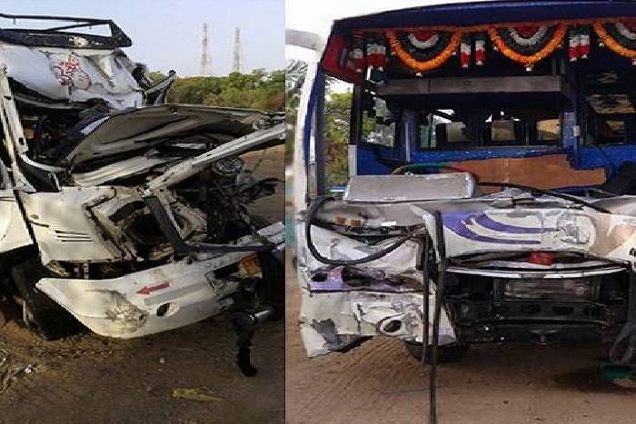 trailer pickup accident
हादसा एेसा जिसने देखा उसकी कांप गई रूह, परिजनों का हाइवे पर रो-रो कर हुआ बुरा हाल