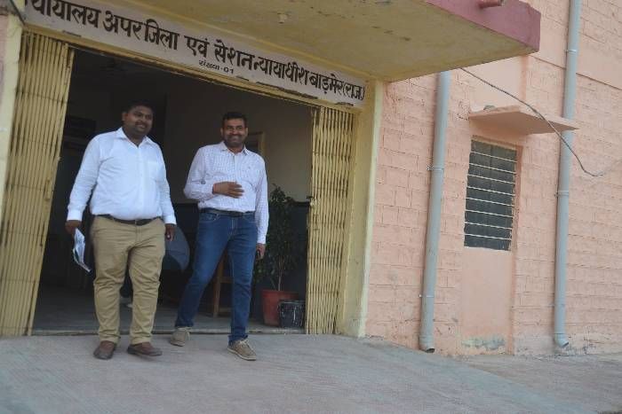 ayukt report एडीएम ने दी झूठी रिपोर्ट, कोर्ट ने कमेटी से हटाकर कलक्टर को सौंपी कमान