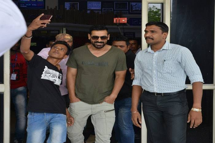 bollywood stars in jodhpur परमाणु: द स्टोरी ऑफ पोकरण की स्टार कास्ट जोधपुर में...