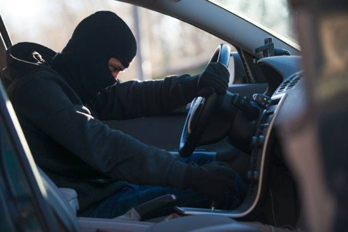 vehicle मौज मस्ती के लिए उडाते, दौडाते फिर लावारिस छोड जाते