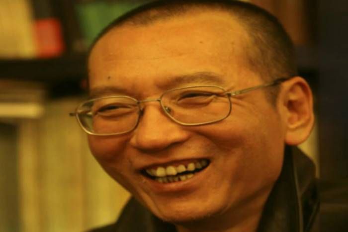 Liu Xiaobo चीन के नोबेल पुरस्कार विजेता लियु शियाओबो का निधन, कैंसर से पीड़ित लियु जेल में काट रहे थे सजा