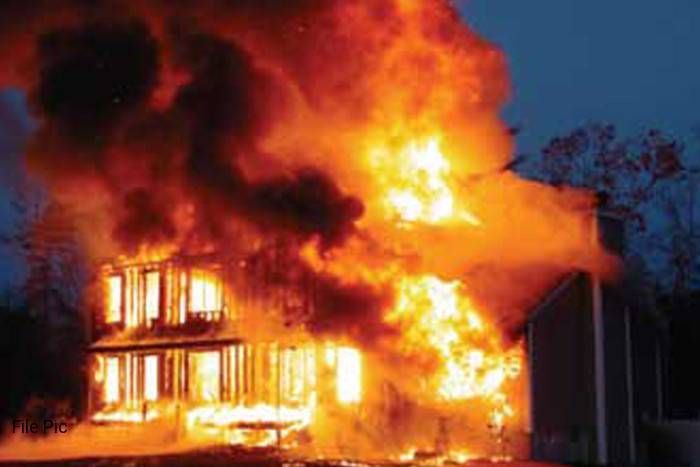 सऊदी अरब: मकान में आग लगने से 10 भारतीयों की ज़िंदा जलने से हुई मौत, ज़िन्दगी और मौत से लड़ रहे चार नागरिक