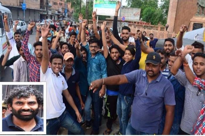 anandpal encounter case आनन्दपाल के गांव जाने से पुलिस ने इनको रोका, तो ये करने लगे एेसी हरकतें