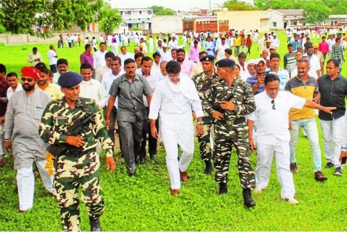 State Government responsible for tension in distri बांसवाड़ा : आनंदपाल मामले पर जिलों में तनाव के लिए राज्य सरकार जिम्मेदार : पायलट