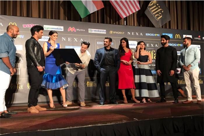 न्यूयॉर्क में IIFA का शानदार आगाज,बॉलीवुड ब्रिगेड का गर्मजोशी से हुआ स्वागत,रैम्प पर दिखा सितारों का जलवा