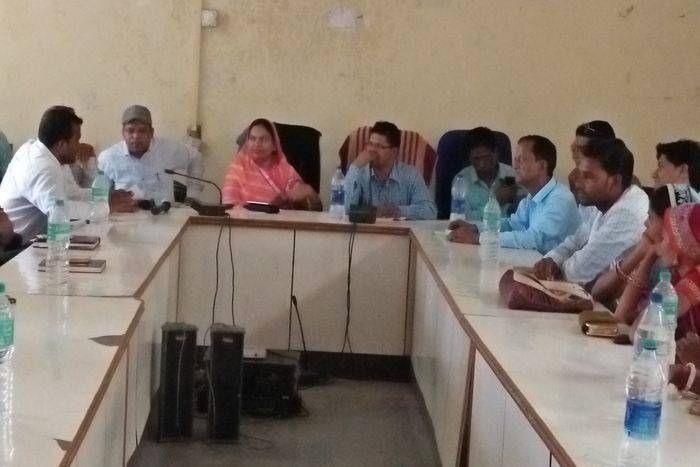 khandar panchayet बिजली-पानी की बताई समस्याएं