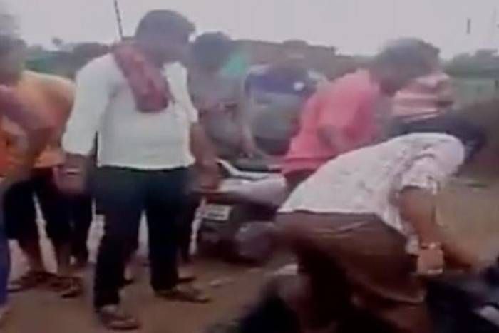 केंद्रीय मंत्री रामदास आठवले ने कथित गोरक्षकों को बताया नरभक्षक