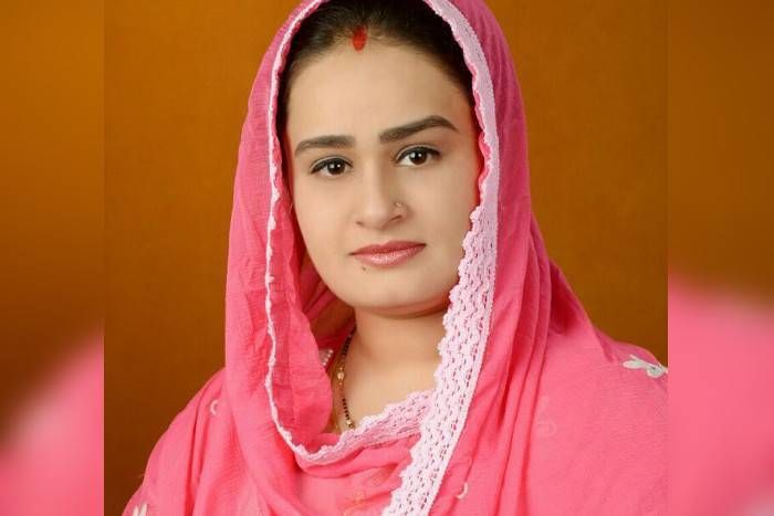 Poonam Ankur Chhabra शराब के कारण बढ़ रही समस्याओं पर पूनम छाबड़ा ने आबकारी आयुक्त से की ये मांग