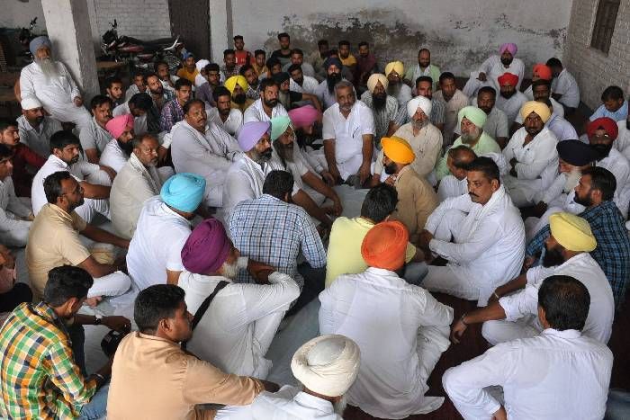 meeting of farmers किसान कर्फ्यू के लिए 48 प्वाइंट चिन्हित