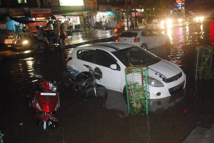 #Weather News: Heavy Rain in Kota #Weather_News: पानी ने मचाया कोहराम, किया कोटावासियों को अपने ही घर में कैद