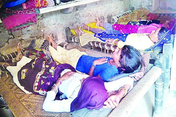 उल्टी दस्त से 400 लोग बीमार, गांव भगोरा के हर घर में बीमार