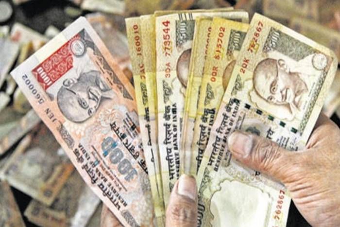 notes नोटबंदी: पुराने नोट जमा कराने को लेकर केंद्र का साफ इनकार, कहा- इससे मकसद पर पड़ेगा असर