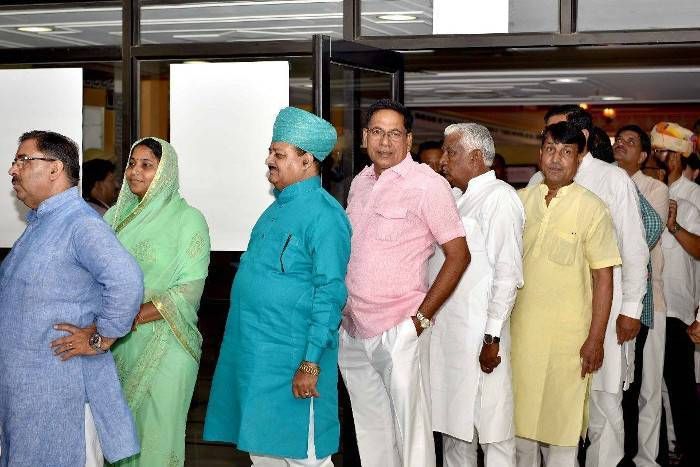 Presidential Election राष्ट्रपति चुनाव: 199 विधायकों ने डाला विधानसभा में वोट, BJP का दावा- 172 विधायकों ने डाला कोविंद को वोट