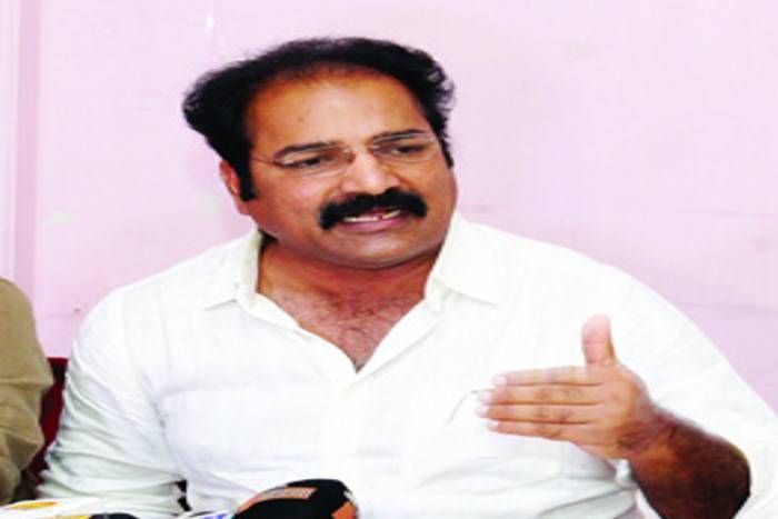 pratap singh khachariyawas खाचरियावास ने उठाए सवाल, कहा-उन मंत्रियों के नाम बताएं जो आनंदपाल से मिलते थे
